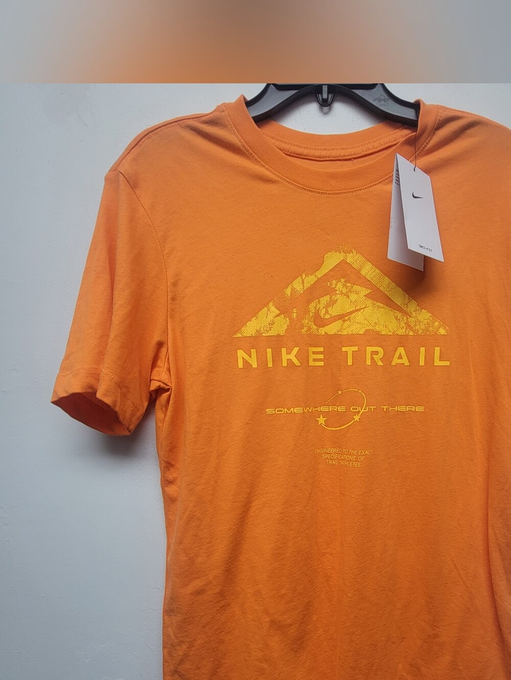Nike Dri-Fit Orange Trail Graphic Short Sleeve Tee Men SIZE S NWT